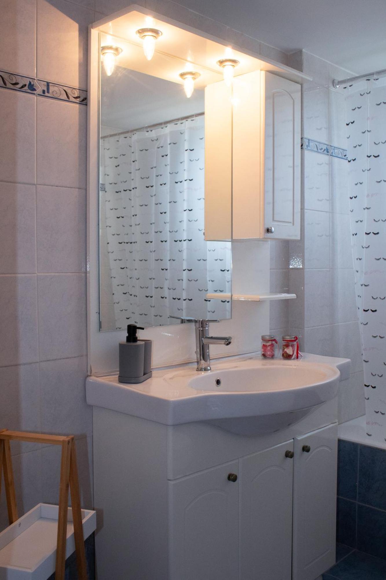 Apartment Emvi Iv Seaview Near Airport *